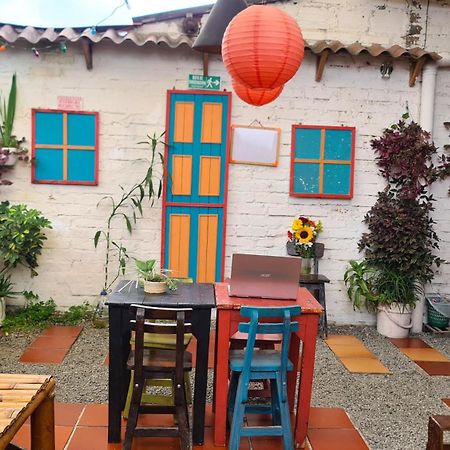 Kimana Hostal Санта-Роса-де-Кабаль Экстерьер фото