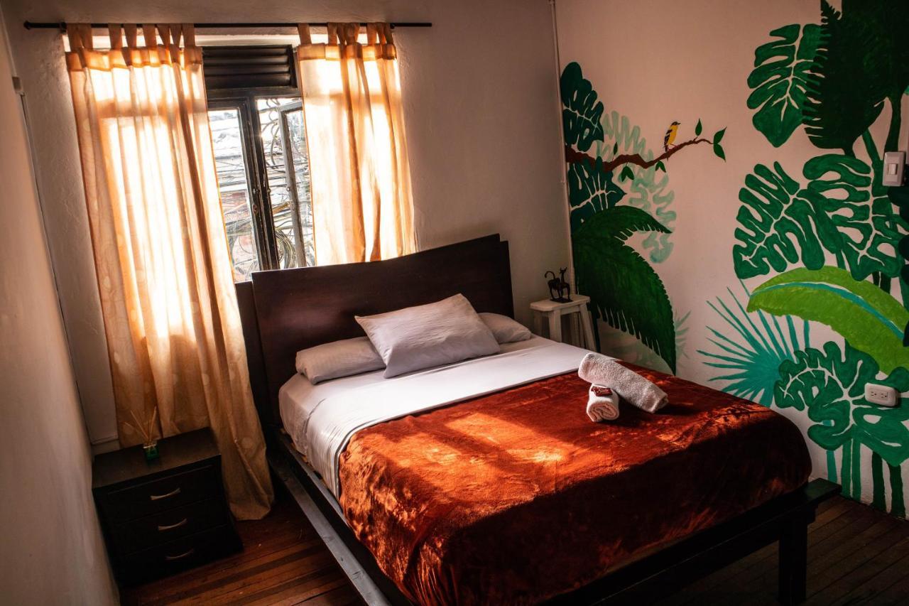 Kimana Hostal Санта-Роса-де-Кабаль Экстерьер фото
