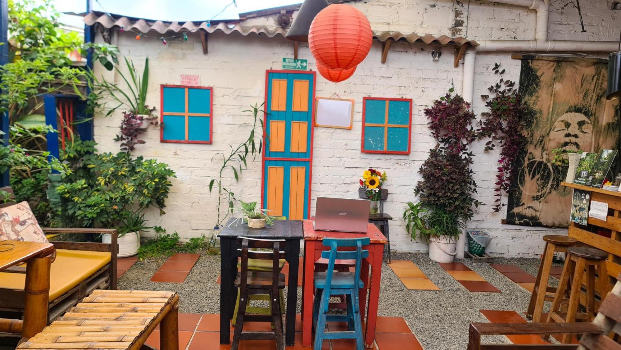 Kimana Hostal Санта-Роса-де-Кабаль Экстерьер фото