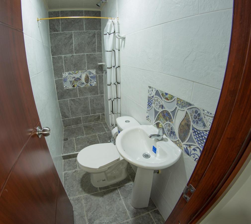 Kimana Hostal Санта-Роса-де-Кабаль Экстерьер фото